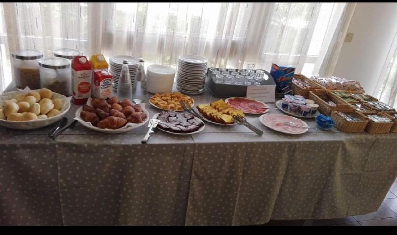 Hotel Enrica Cervia Zewnętrze zdjęcie